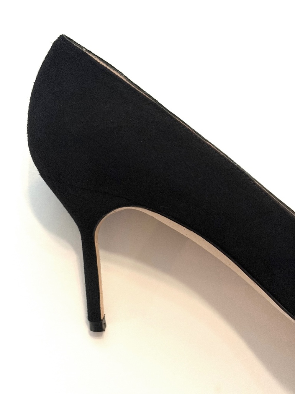 Manolo Blahnik BB 70 Black Suede Pumps Size 38 - Picture 3 of 6
